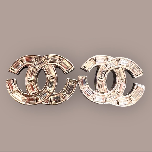 CHANEL CC Silver Metal Rhinestone Clip On Evening Stud Earrings - Picture 5 of 5